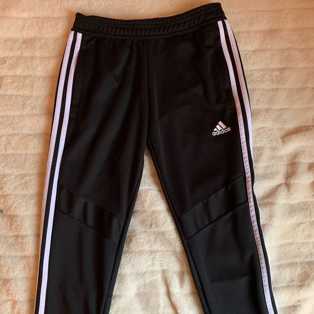 Adidas pants 🤩